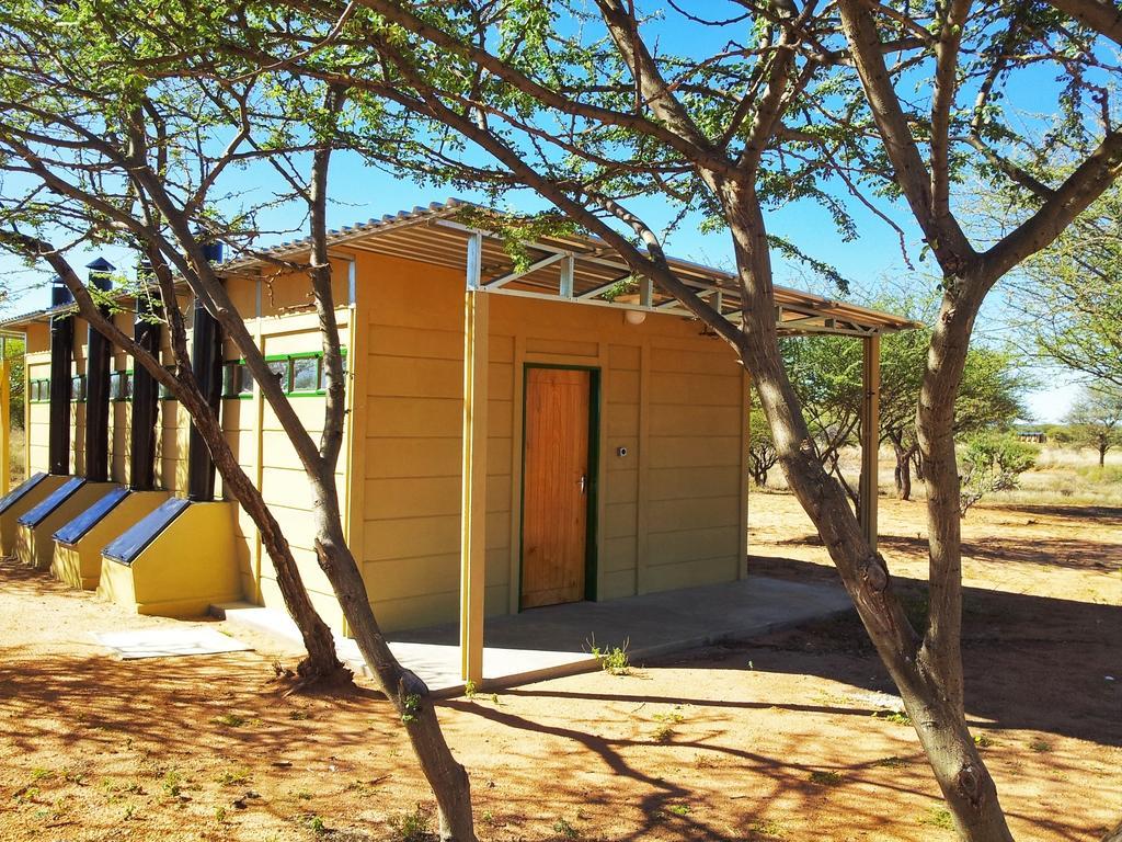 Ovita Wildlife Restcamp Okazize Habitación foto